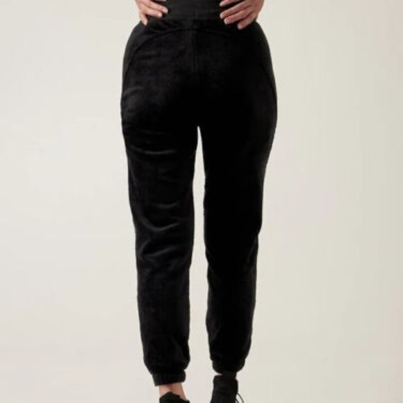 $98 Athleta Cozy Karma Recover Jogger Size Small Black - Picture 2 of 5
